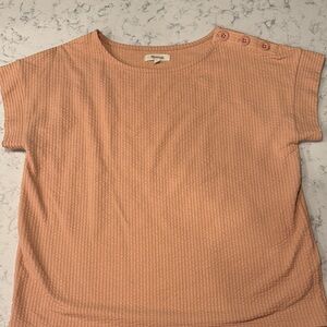 Madewell Coral Button-Shoulder Tee size small